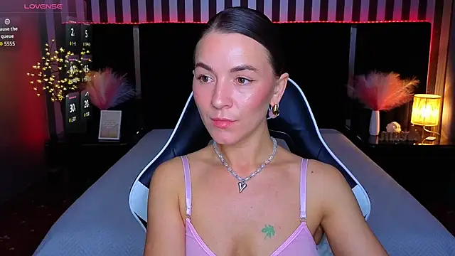 GracefulMichelle online show from June 2026 07:14:02 PM