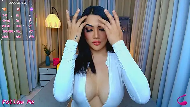 Laureen Hilton online show from April 2026 03:17:02 PM