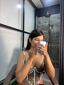 AnnaLoren  online show from April 2026 12:00:02 PM