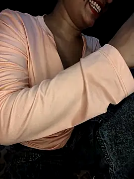 LINNI 3 online show from March 2026 05:52:01 PM