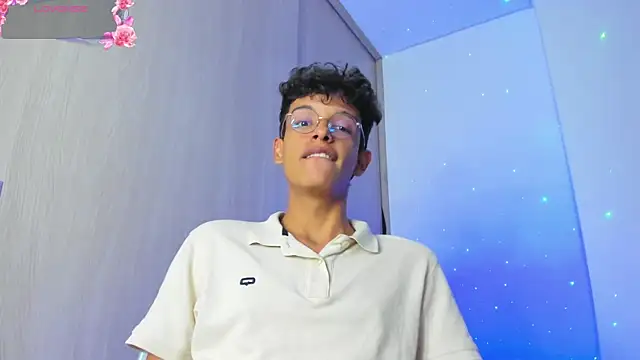 Maxfrost1 online show from April 2026 02:23:02 AM