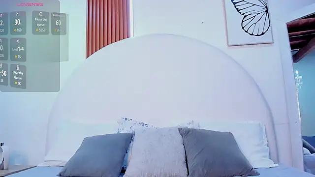 Violett Rosse  online show from March 2026 03:04:01 PM