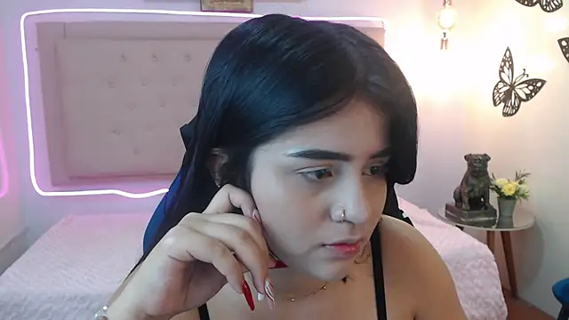 mila quin online show from April 2026 12:59:01 PM