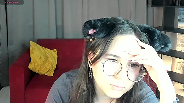 leylamirage online show from April 2026 12:24:01 PM