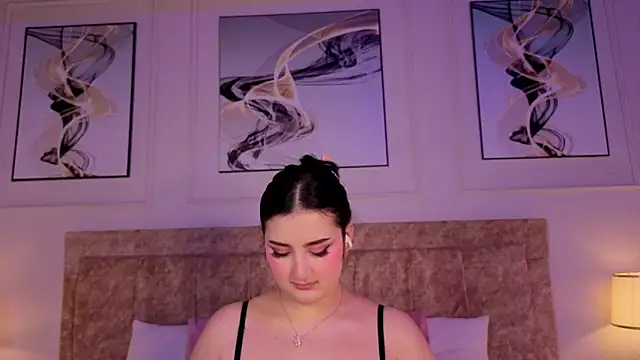 Snapshot of zoe_moon__ chatting on June 2026 01:12:01 PM zoe moon online show from June 2026 01:12:01 PM