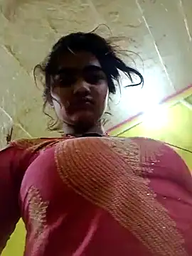 Snapshot of Cute_Mahek99 chatting on July 2026 11:18:01 PM Cute Mahek99 online show from July 2026 11:18:01 PM