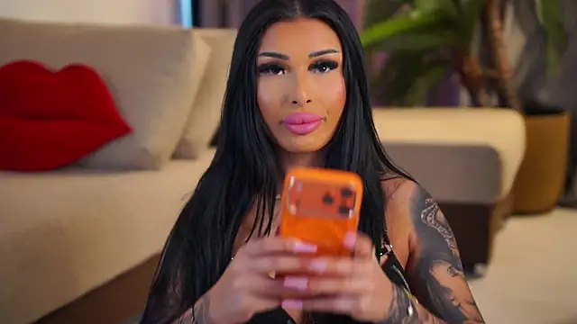 YanaSultana online show from April 2026 09:01:01 AM