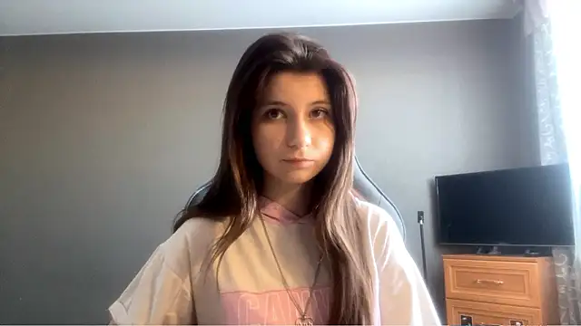 LunnaBliss online show from February 2026 12:12:01 PM