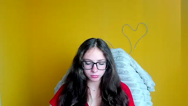 KissMeJulia online show from June 2026 11:25:02 AM