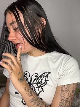 Sofia-squir online show from February 2026 03:04:02 AM