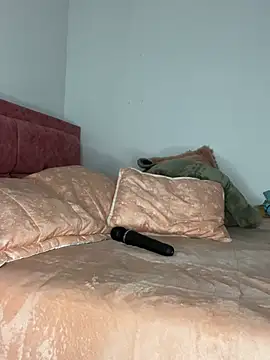 Sofia-squir online show from April 2026 10:21:02 PM