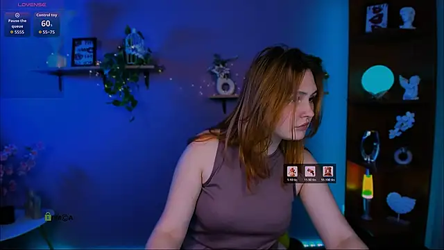 polly-cute online show from April 2026 06:44:02 PM