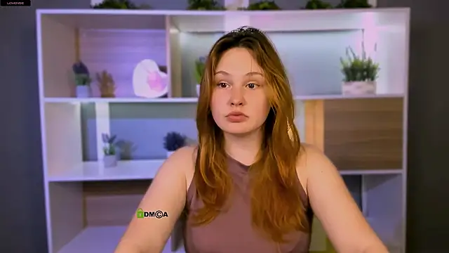 polly-cute online show from April 2026 07:11:01 PM