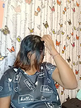 indianstrawberrylips4u online show from July 2026 06:45:02 PM