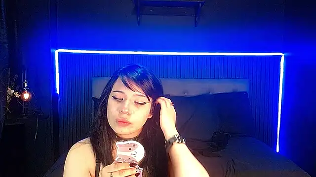 CHERRY DARCK online show from April 2026 02:01:02 PM