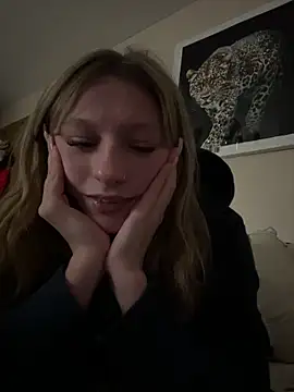 Snapshot of hyperafterdark chatting on March 2026 01:34:01 AM hyperafterdark online show from March 2026 01:34:01 AM