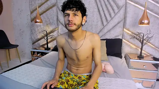 LuckySammer online show from March 2026 12:23:02 PM