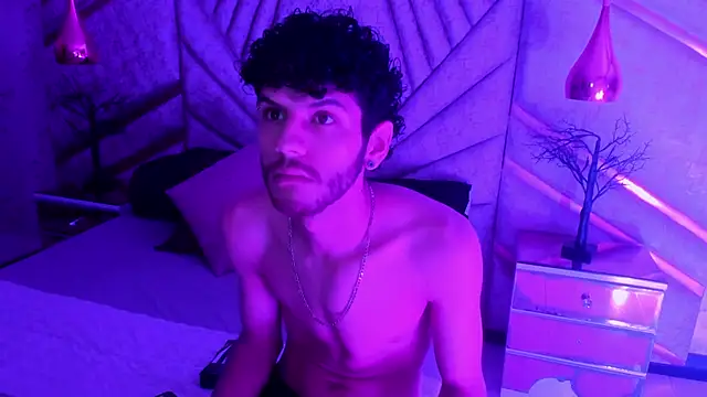 LuckySammer online show from March 2026 12:12:01 PM