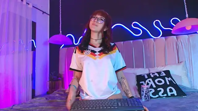 alixx von d online show from June 2026 09:34:01 AM