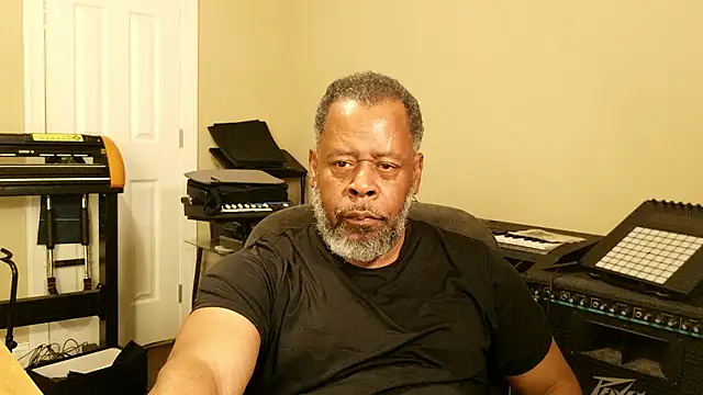 Cleozevo1961 online show from April 2026 03:54:02 PM