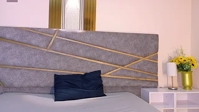 Blue MoonXXX online show from February 2026 07:33:02 PM