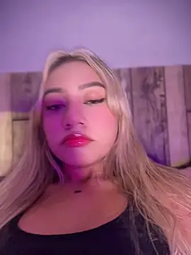 Dulce Sofi  online show from June 2026 10:10:02 PM