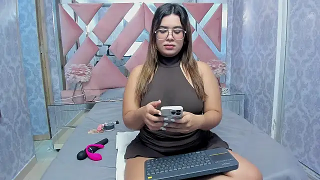 Snapshot of liz_ariza4u chatting on April 2026 03:29:02 AM liz ariza4u online show from April 2026 03:29:02 AM