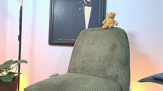 Snapshot of Eliassalvatore_ chatting on July 2026 01:32:01 PM Eliassalvatore online show from July 2026 01:32:01 PM
