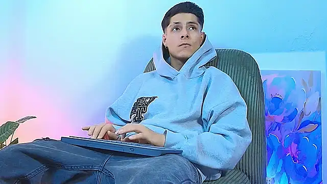 Snapshot of Eliassalvatore_ chatting on August 2026 03:04:02 PM Eliassalvatore online show from August 2026 03:04:02 PM