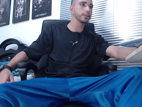 Kratoswolf online show from March 2026 11:01:01 PM