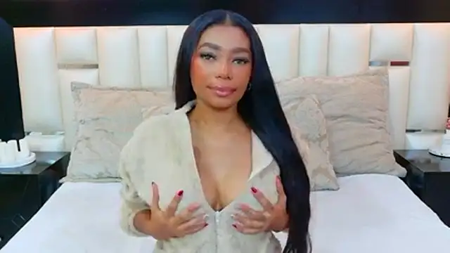 MiaDiamod online show from June 2026 01:28:01 PM