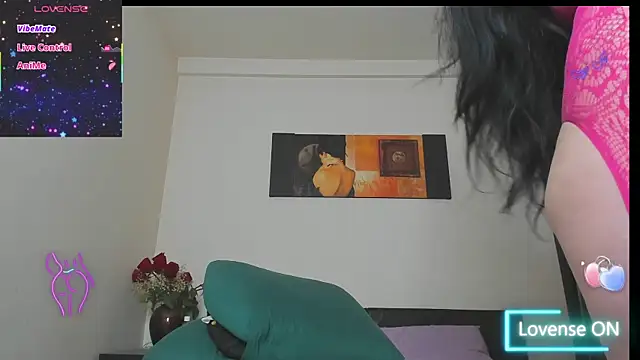 GoldenLunaa online show from July 2026 05:16:02 AM