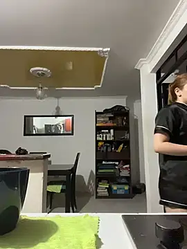 Snapshot of Laurap1 chatting on March 2026 09:43:01 AM Laurap1 online show from March 2026 09:43:01 AM