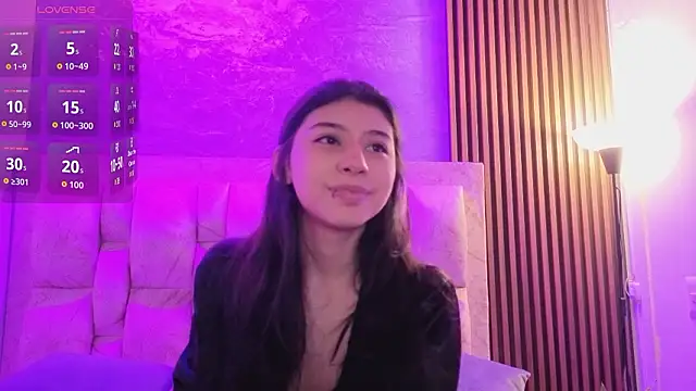 chloe bluee  online show from March 2026 11:25:02 AM