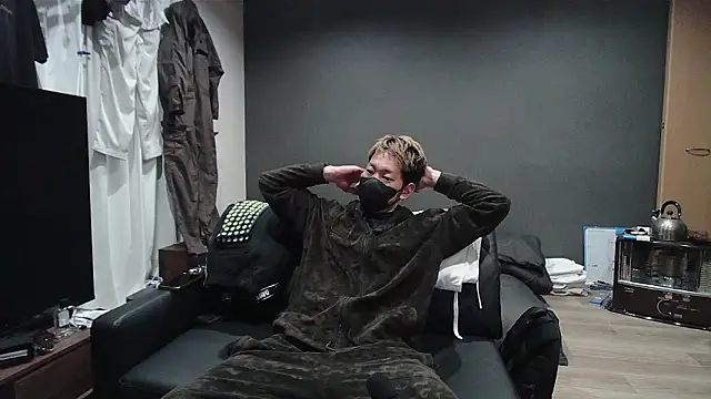 ryuaaaaa online show from April 2026 01:50:02 PM