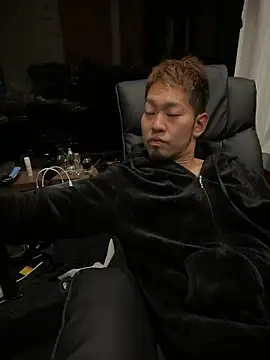 Snapshot of ryuaaaaa chatting on June 2026 03:27:01 PM ryuaaaaa online show from June 2026 03:27:01 PM