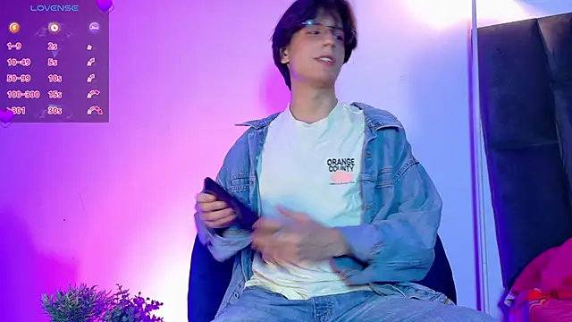 lui x dust online show from April 2026 03:07:02 AM