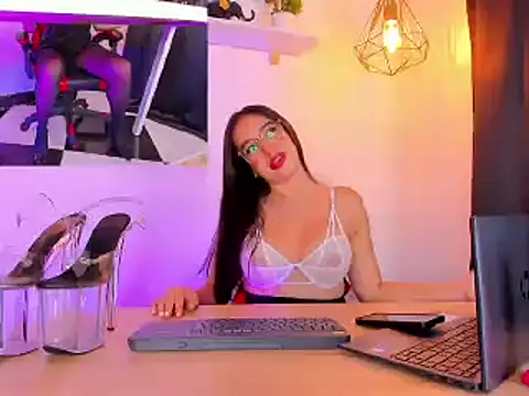 spicy white  online show from February 2026 02:06:02 PM