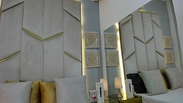 KarinaaCoxx online show from April 2026 12:37:01 PM