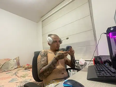 Maximo Garcia17 online show from February 2026 02:01:02 AM