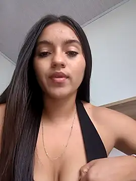 DulceCaroX online show from July 2026 01:20:01 PM