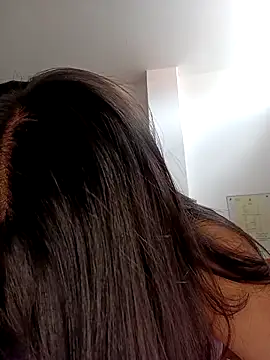 Rosyshadow online show from April 2026 06:44:02 PM