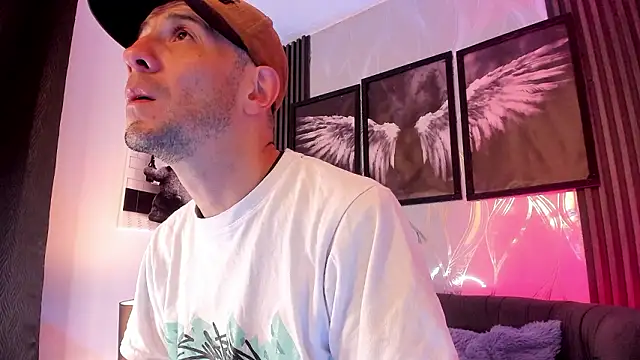 Milanwhite  online show from March 2026 11:39:01 AM