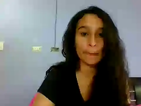 Snapshot of scarlettscottx_ chatting on April 2026 08:06:01 PM scarlettscottx online show from April 2026 08:06:01 PM