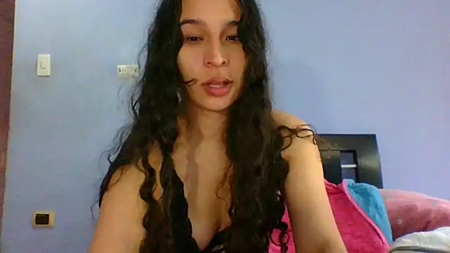 Snapshot of scarlettscottx_ chatting on May 2026 08:27:02 PM scarlettscottx online show from May 2026 08:27:02 PM