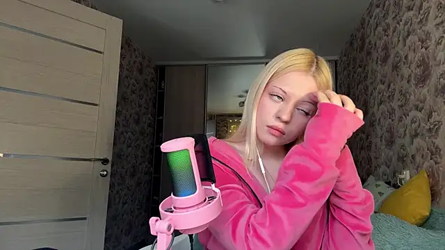 JeneeBIanks online show from February 2026 11:11:01 AM