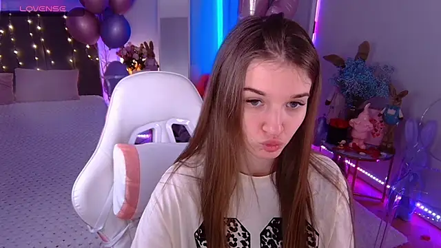 Ann Wood online show from February 2026 06:55:02 AM