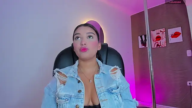 Tiphanysalvatore online show from February 2026 07:35:01 PM