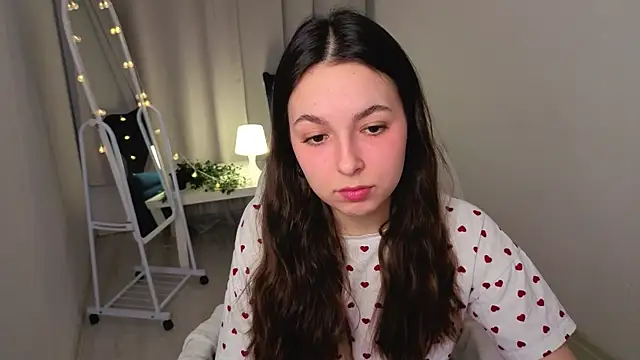 BellaThery online show from February 2026 05:40:02 AM