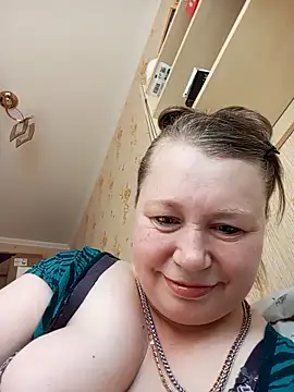 KiraStanton online show from April 2026 01:34:01 PM